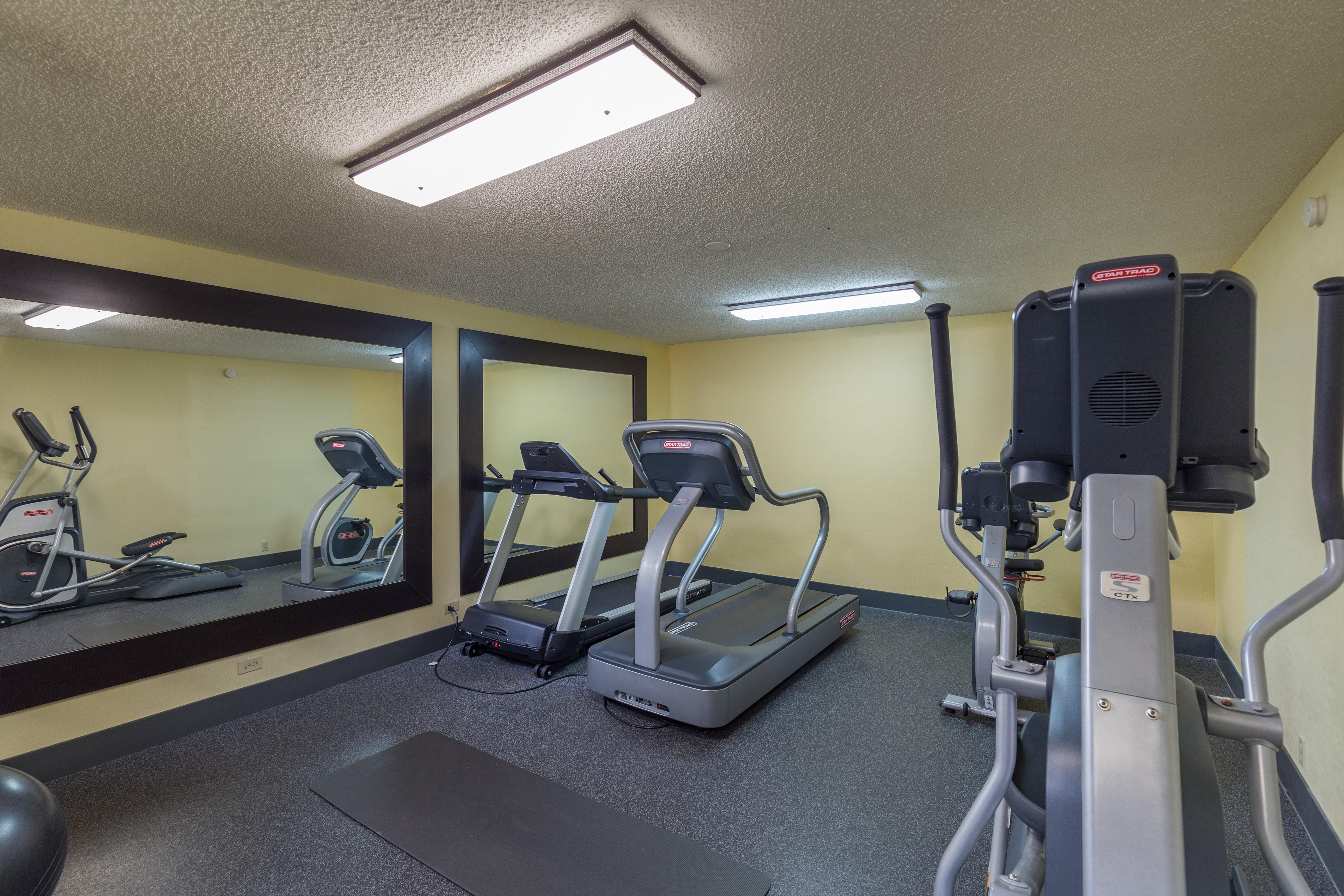 Hotel Hilton Airport Westshore 4*
