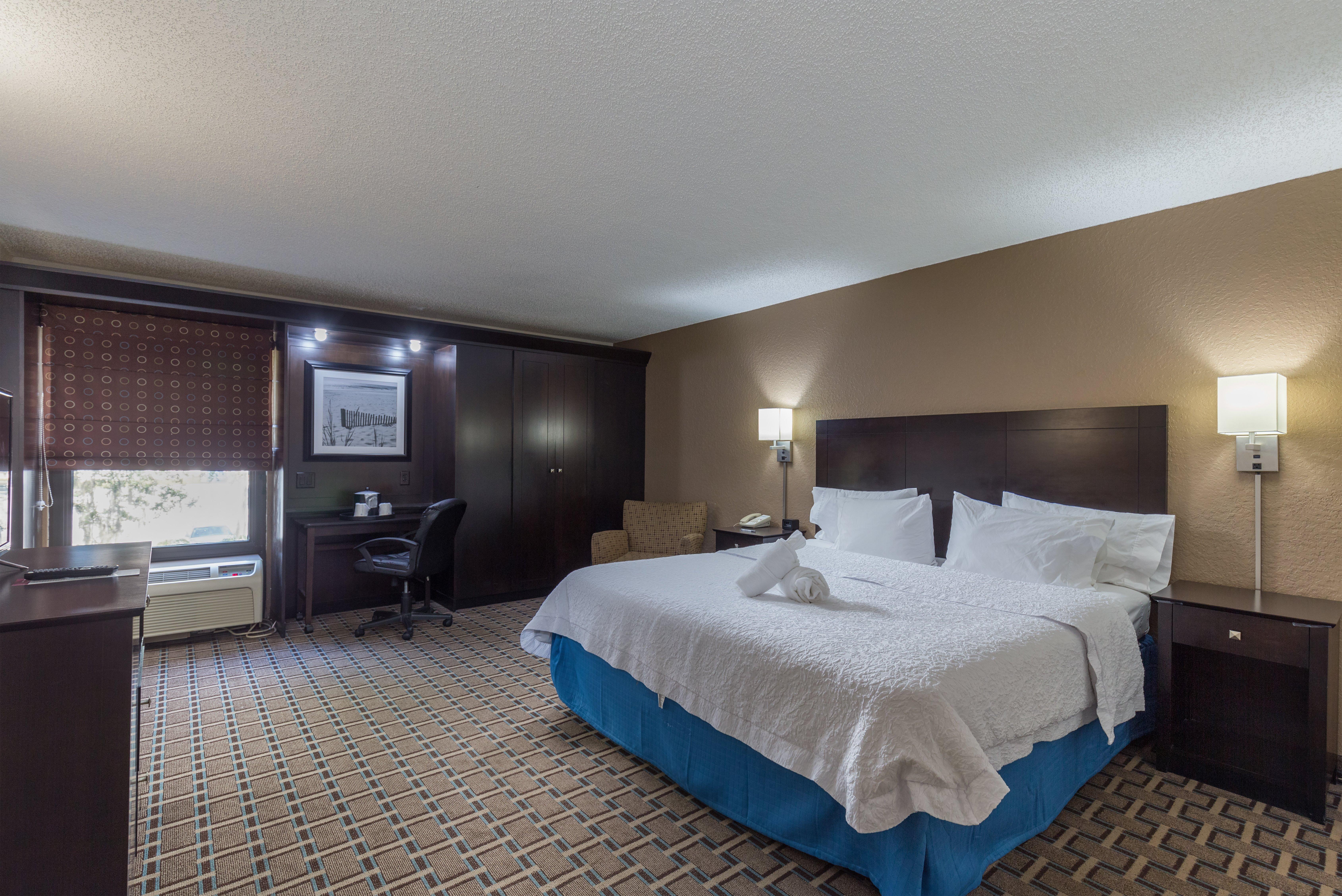 Hotel Hilton Airport Westshore 4*