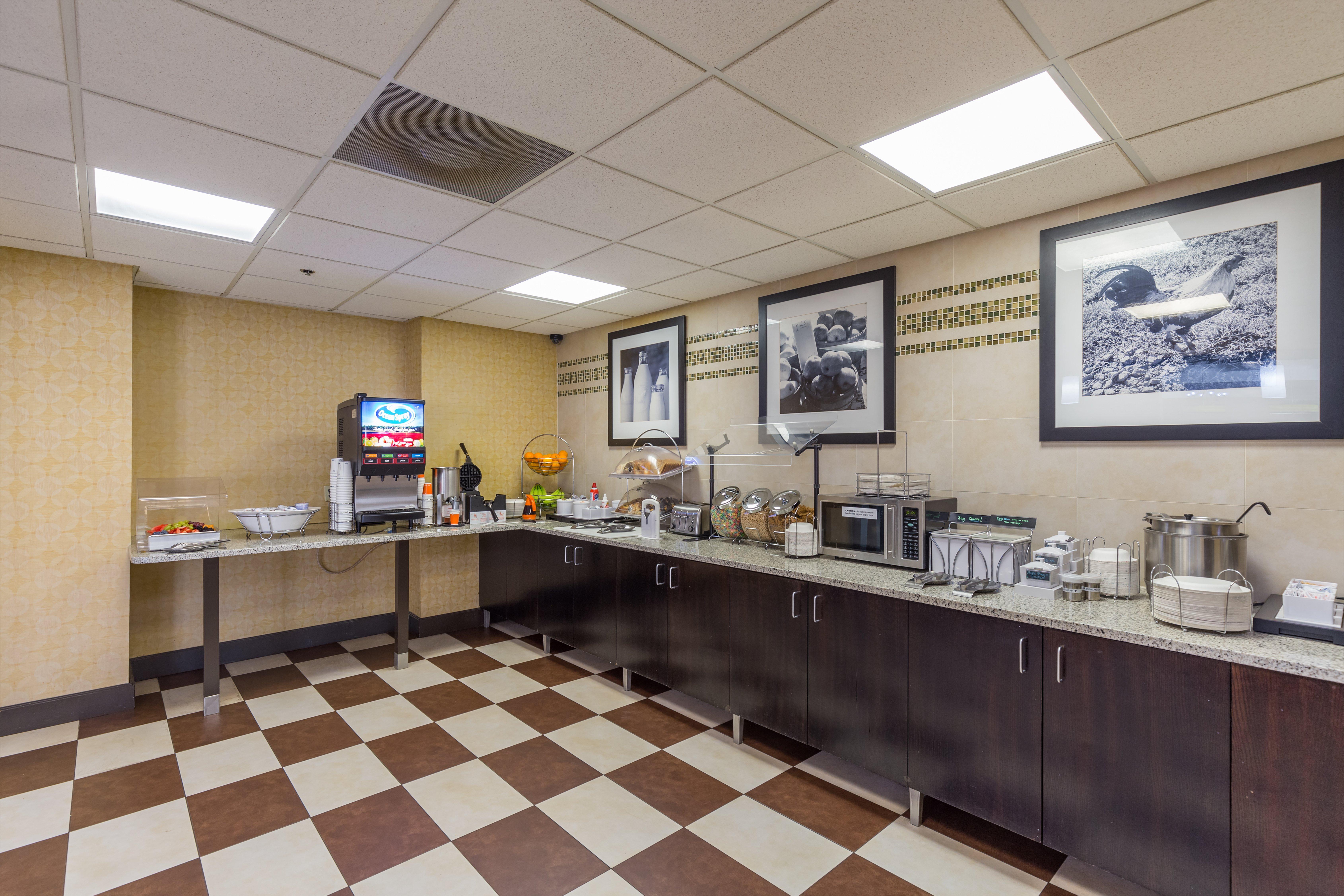 Hilton Airport Westshore 4*