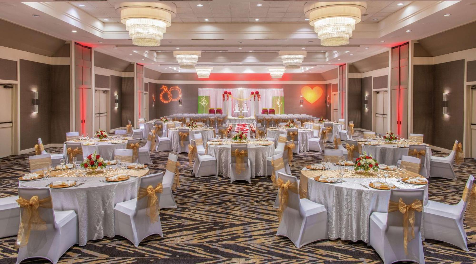 Hotel Hilton Airport Westshore 4*