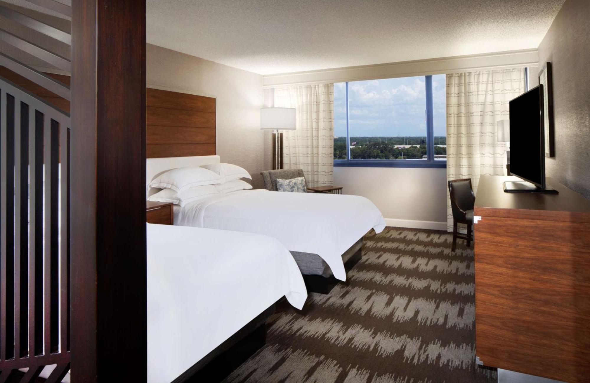 Hilton Airport Westshore Hotel 4*