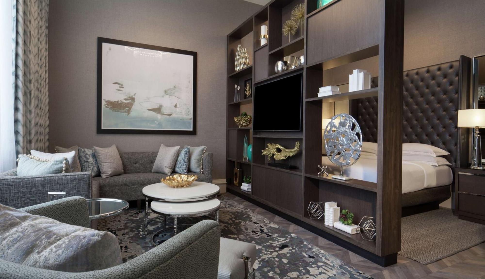 Hilton Airport Westshore 4*